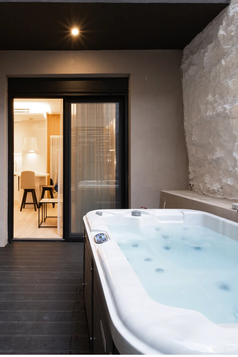 xie-yujie-nick-etFRTql2qpM-unsplash-scaled-1 7_upscayl_2x_ultramix-balanced-4x (2)